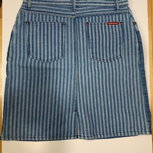 Classic Vintage jean skirt - Picture 2 of 6